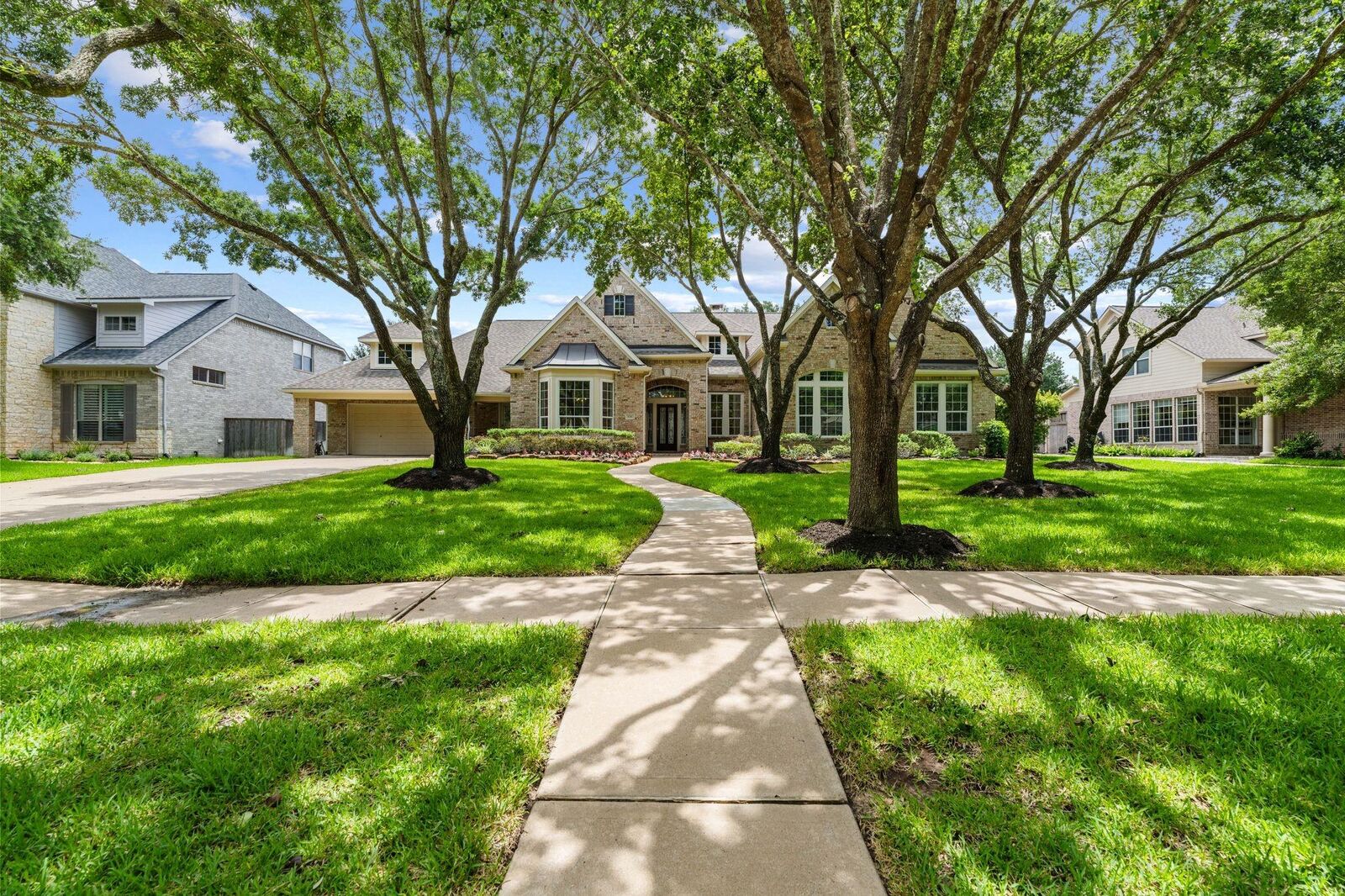 Property Photo: 830 Lake Grayson Drive TX 77494