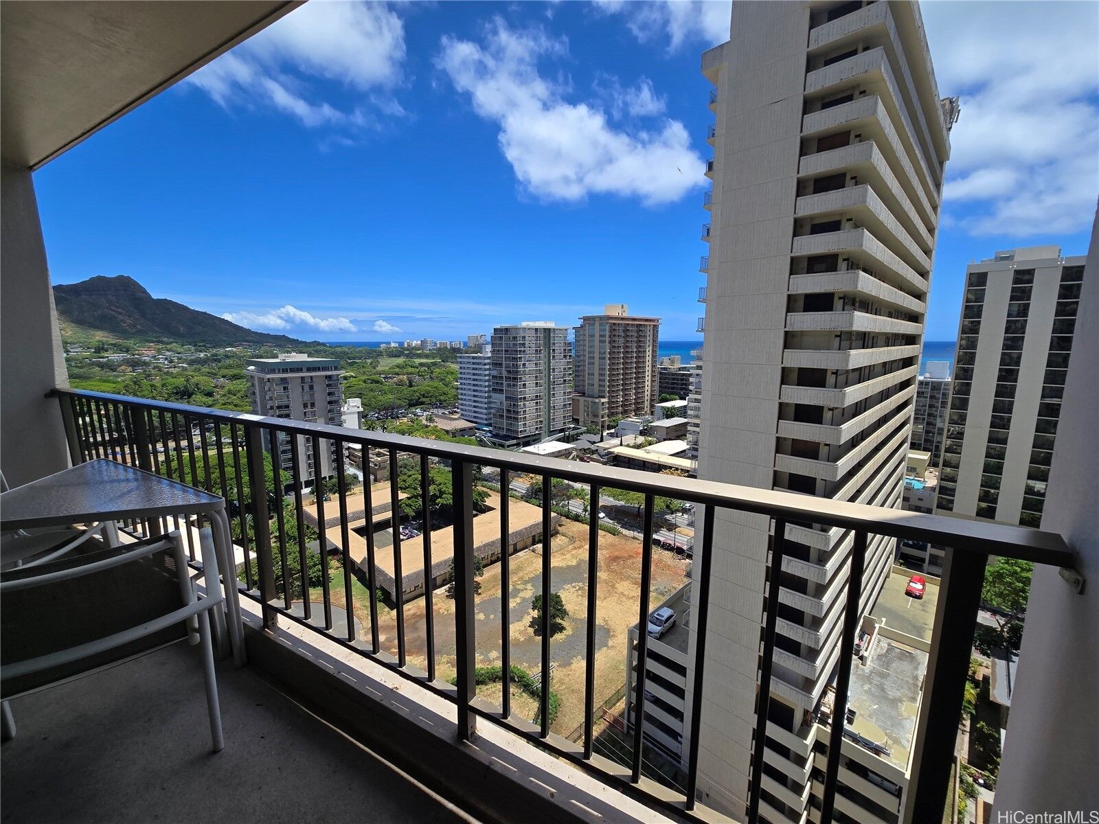 Property Photo: 229 Paoakalani Avenue 1812 (Nuc) HI 96815
