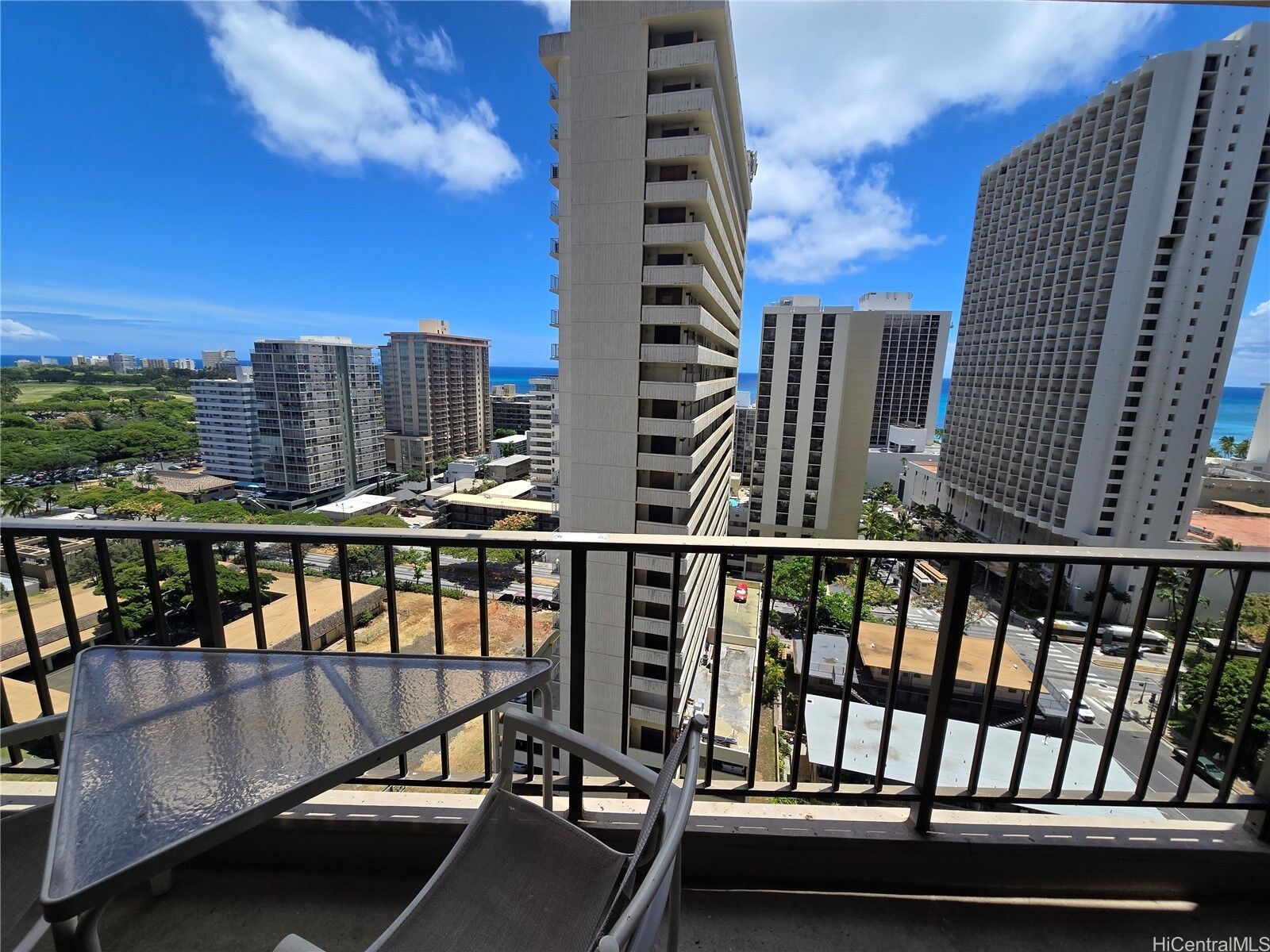 Property Photo:  229 Paoakalani Avenue 1812 (Nuc)  HI 96815 