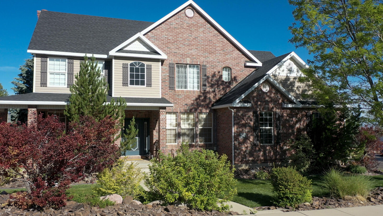 Property Photo: 614 S 400 E UT 84720