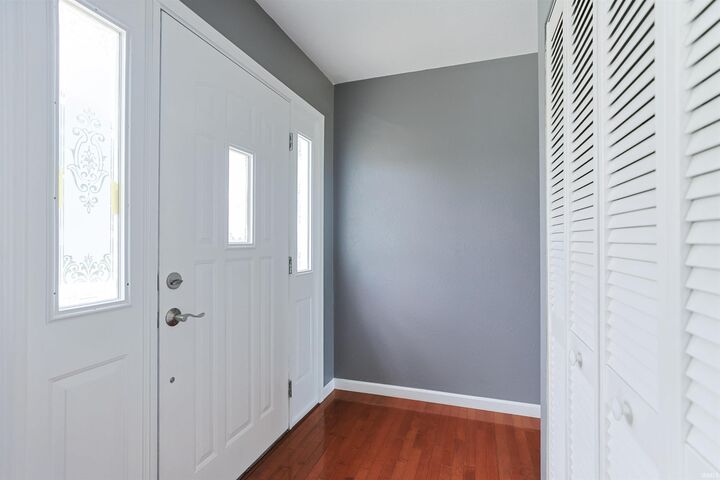 Property Photo: 3015 Waverly Court IN 46544