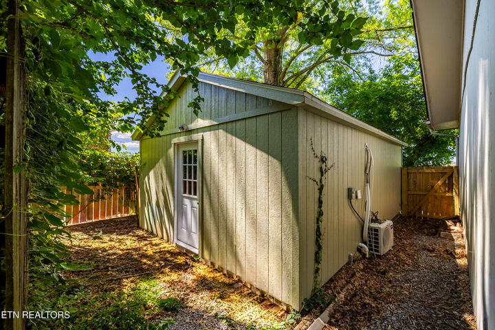 Property Photo: 6704 Ottari Drive TN 37918