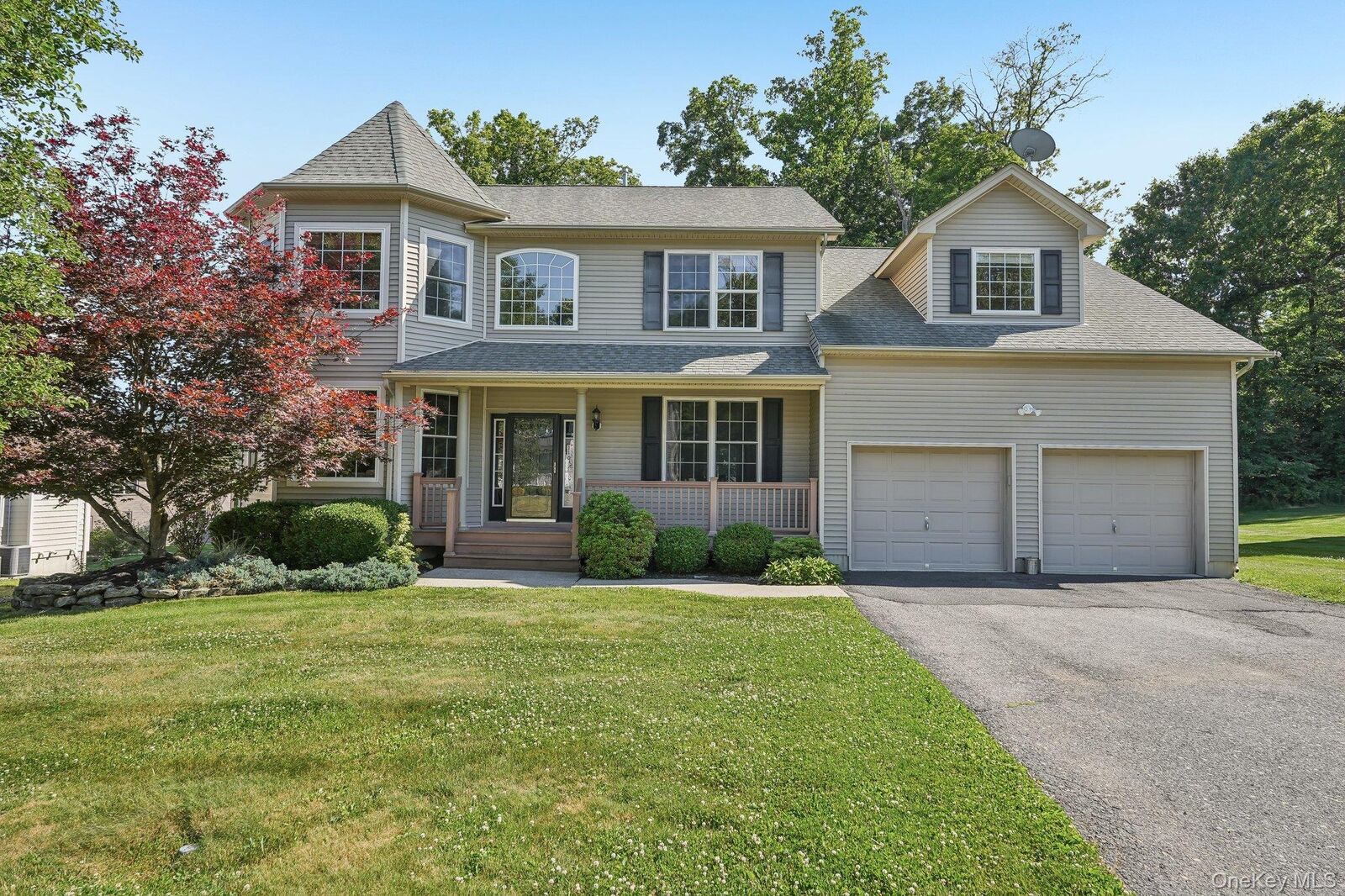 Property Photo:  110 Winding Brook Court  NY 12553 