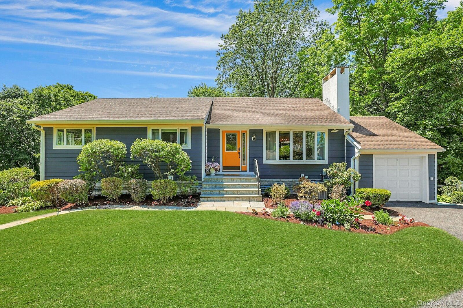 Property Photo:  28 Summit Place  NY 10570 