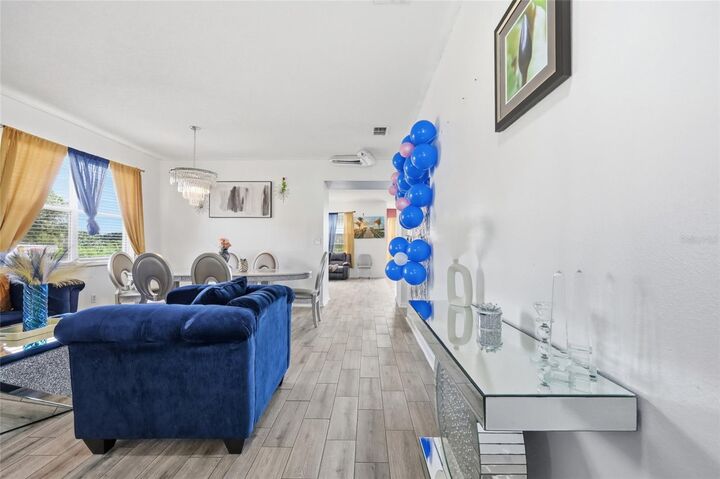 Property Photo: 7254 Country Run Parkway FL 32818