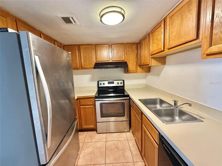 Property Photo:  4113 S Semoran Boulevard 14  FL 32822 