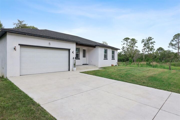 Property Photo: 45551 Carolina Street FL 32767