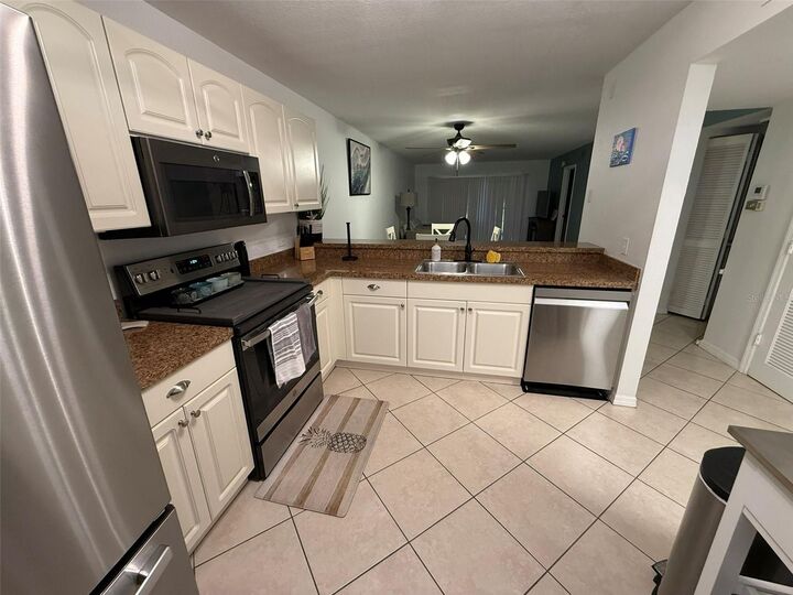 Property Photo: 175 Kings Highway Unit 1127 FL 33983