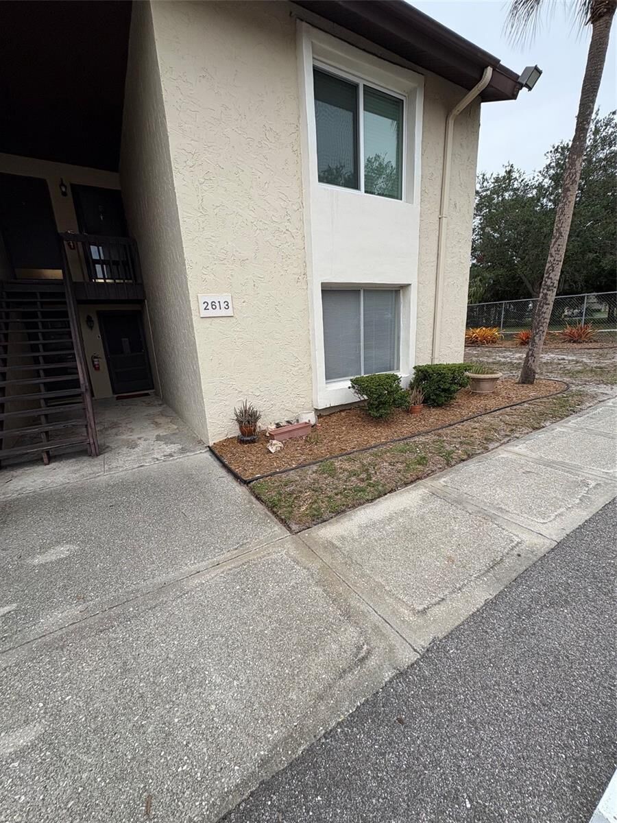 Property Photo:  2613 Pine Lake Ter B  FL 34237 