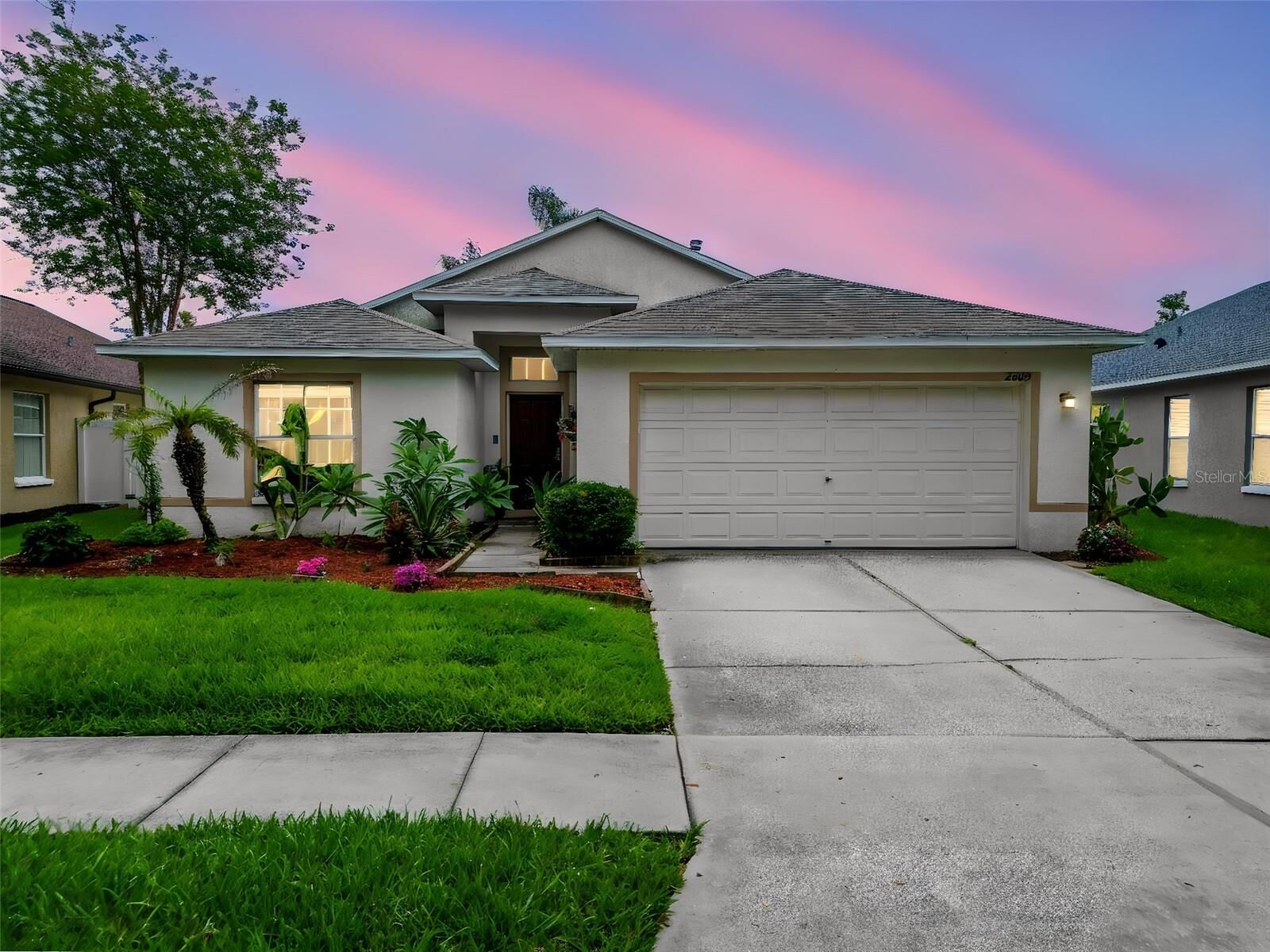 Property Photo:  2003 Berry Lake Drive  FL 33510 