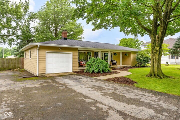 Property Photo: 817 E Washington Street IN 46052