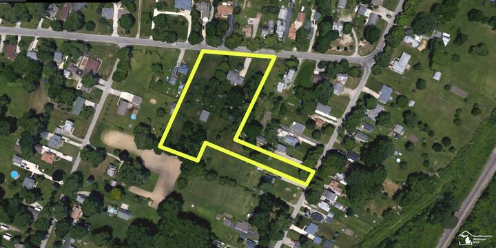 Property Photo:  1090 Cole Road  MI 48162 