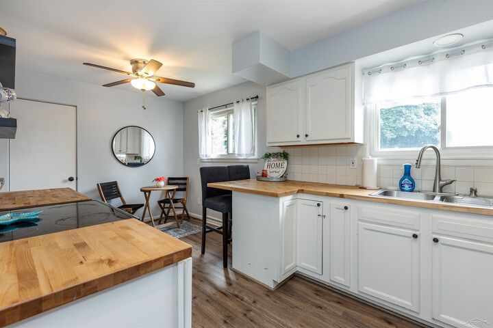 Property Photo:  3405 Meyer Place  MI 48603 
