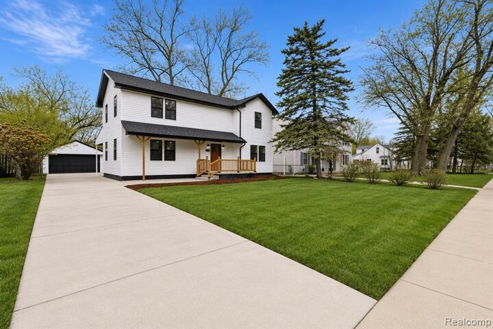 Property Photo: 19377 Brentwood Street MI 48152 2219