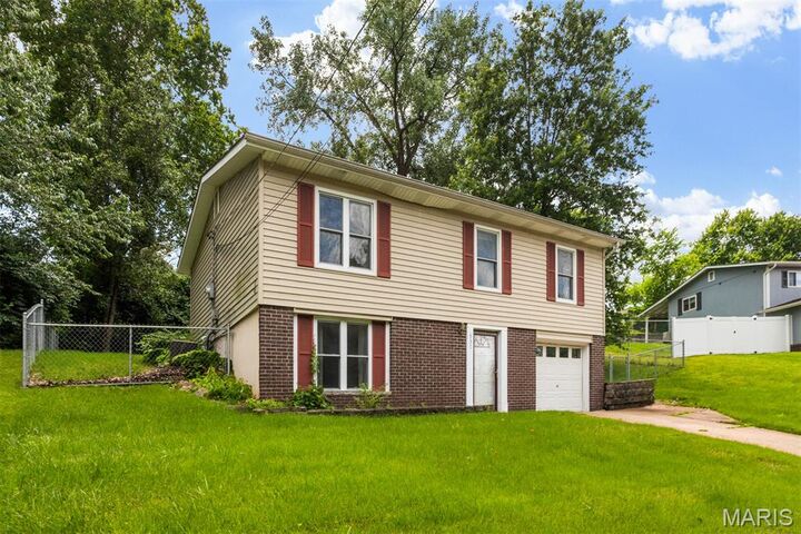 Property Photo:  537 Blackberry Path  MO 63010 