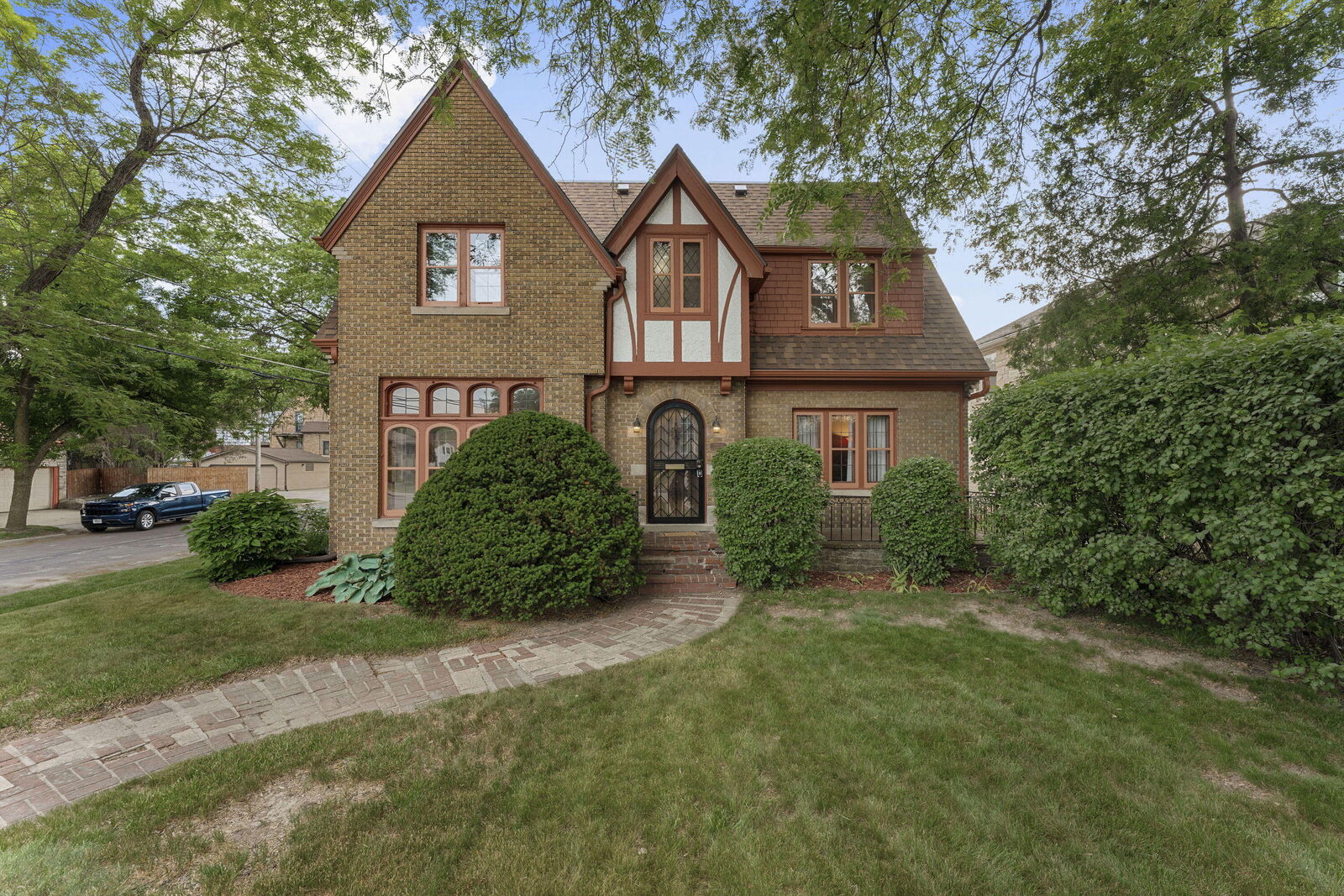 Property Photo:  3303 N Sherman Blvd  WI 53216 