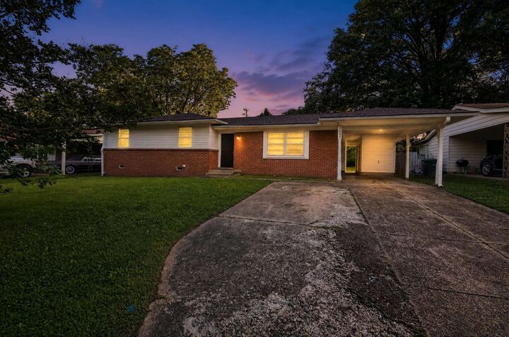 Property Photo:  3081 Boxdale St  TN 38118 