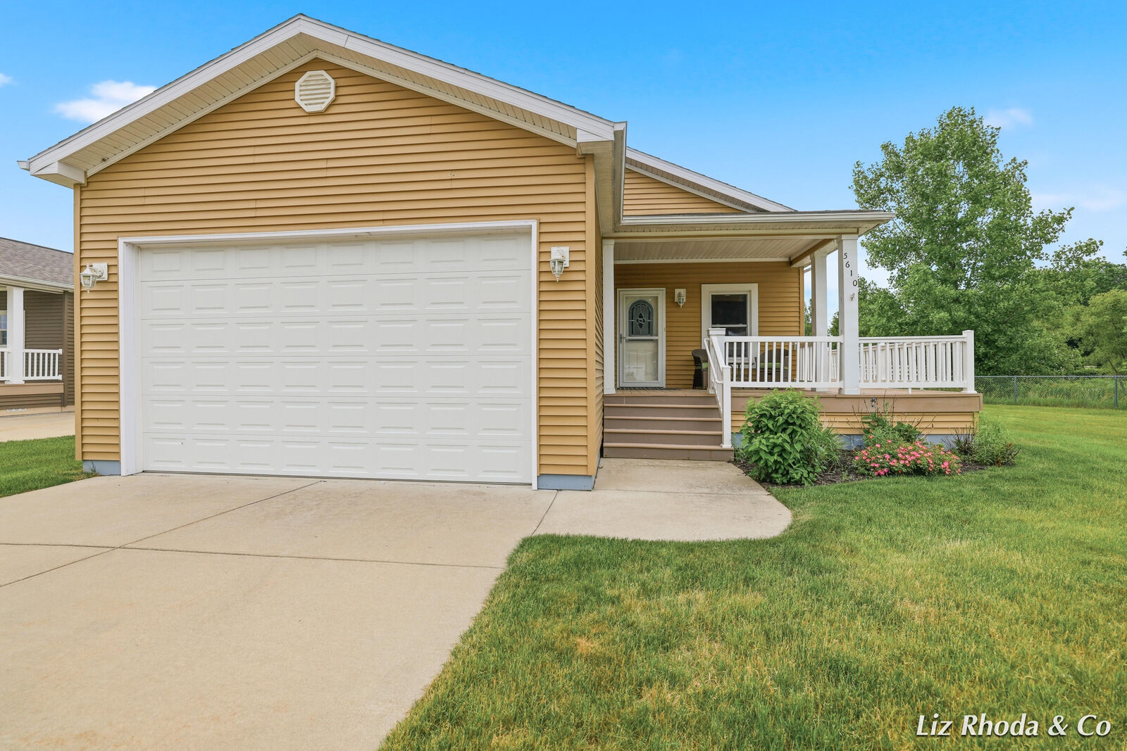 Property Photo: 5610 Kingsley Drive NE MI 49341