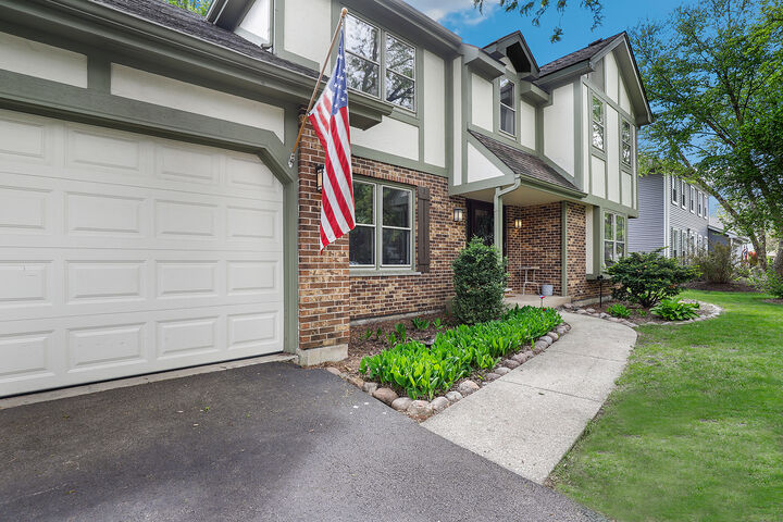 Property Photo: 1232 Wilshire Drive IL 60540