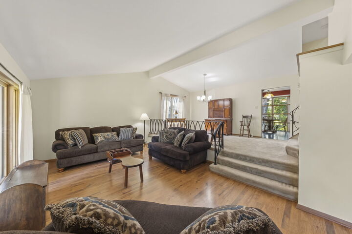 Property Photo: 30 W Kathleen Drive IL 60016
