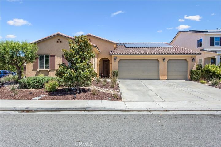 Property Photo: 1612 Croton CA 92223