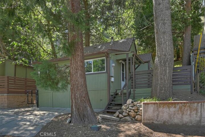 Property Photo: 856 Virginia Court CA 92352