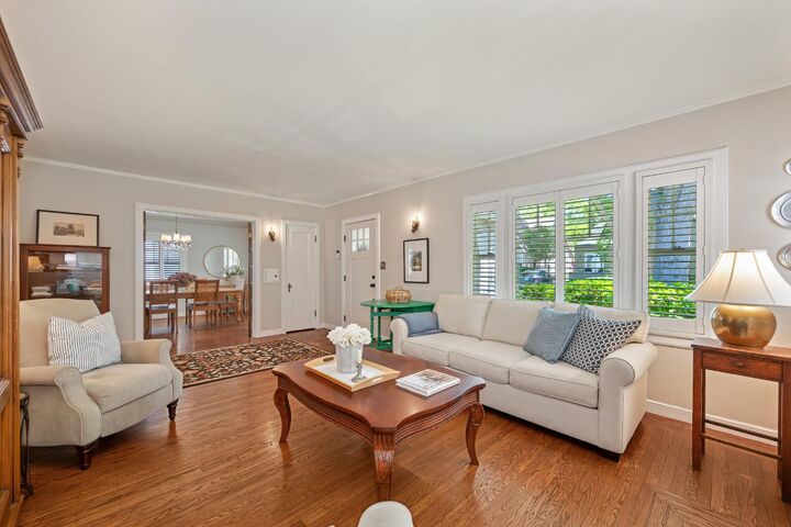 Property Photo: 908 Sonoma Way CA 95819