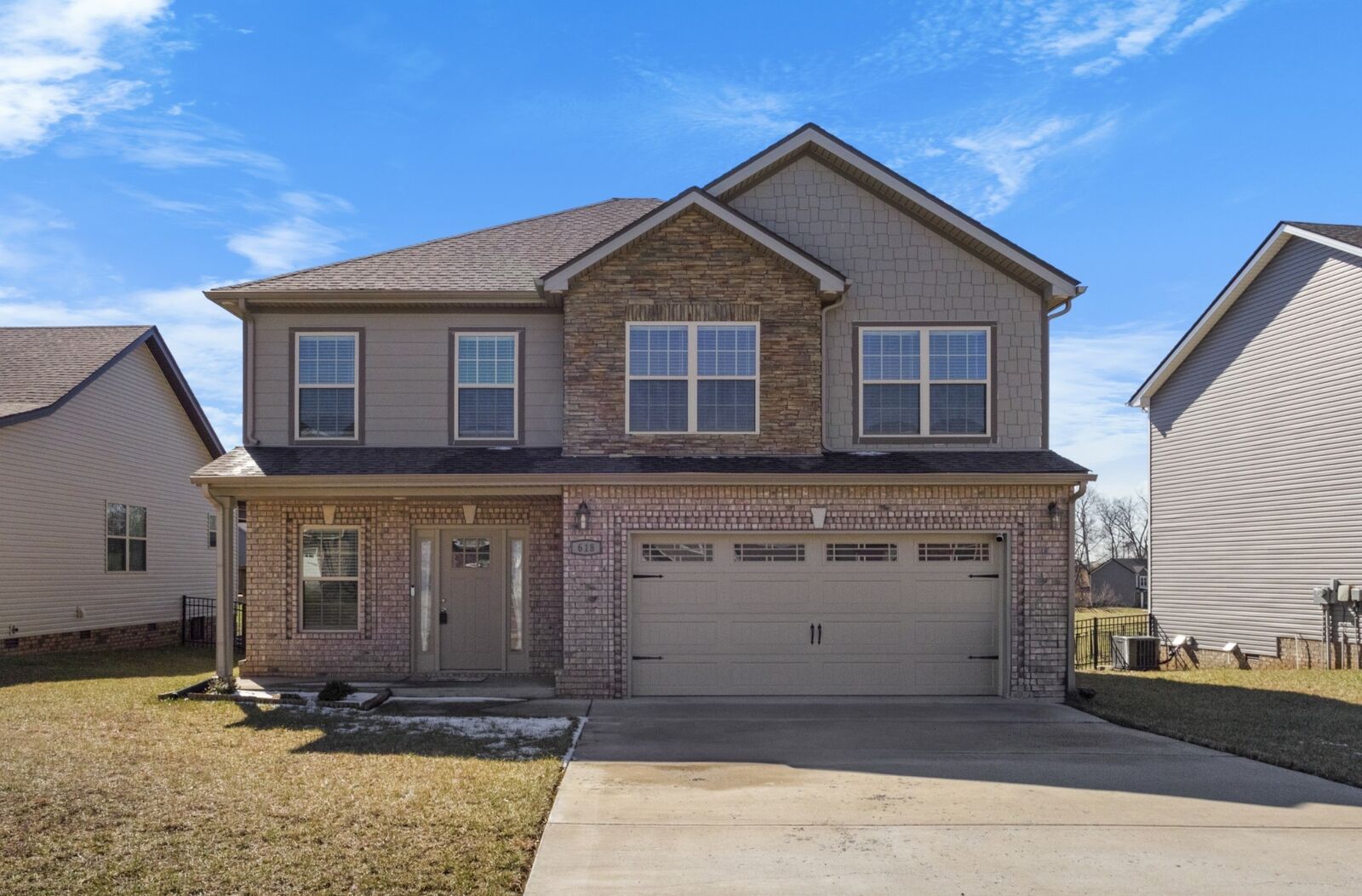 Property Photo: 618 Battery Ct TN 37042