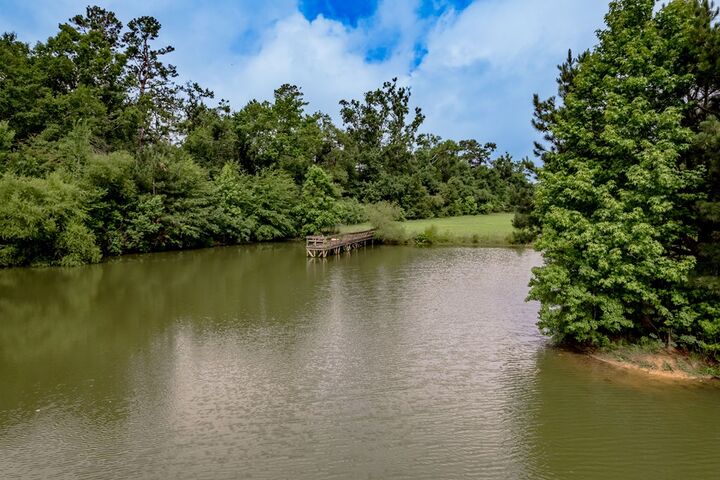 Property Photo:  1121 N Fm 95  TX 75946 