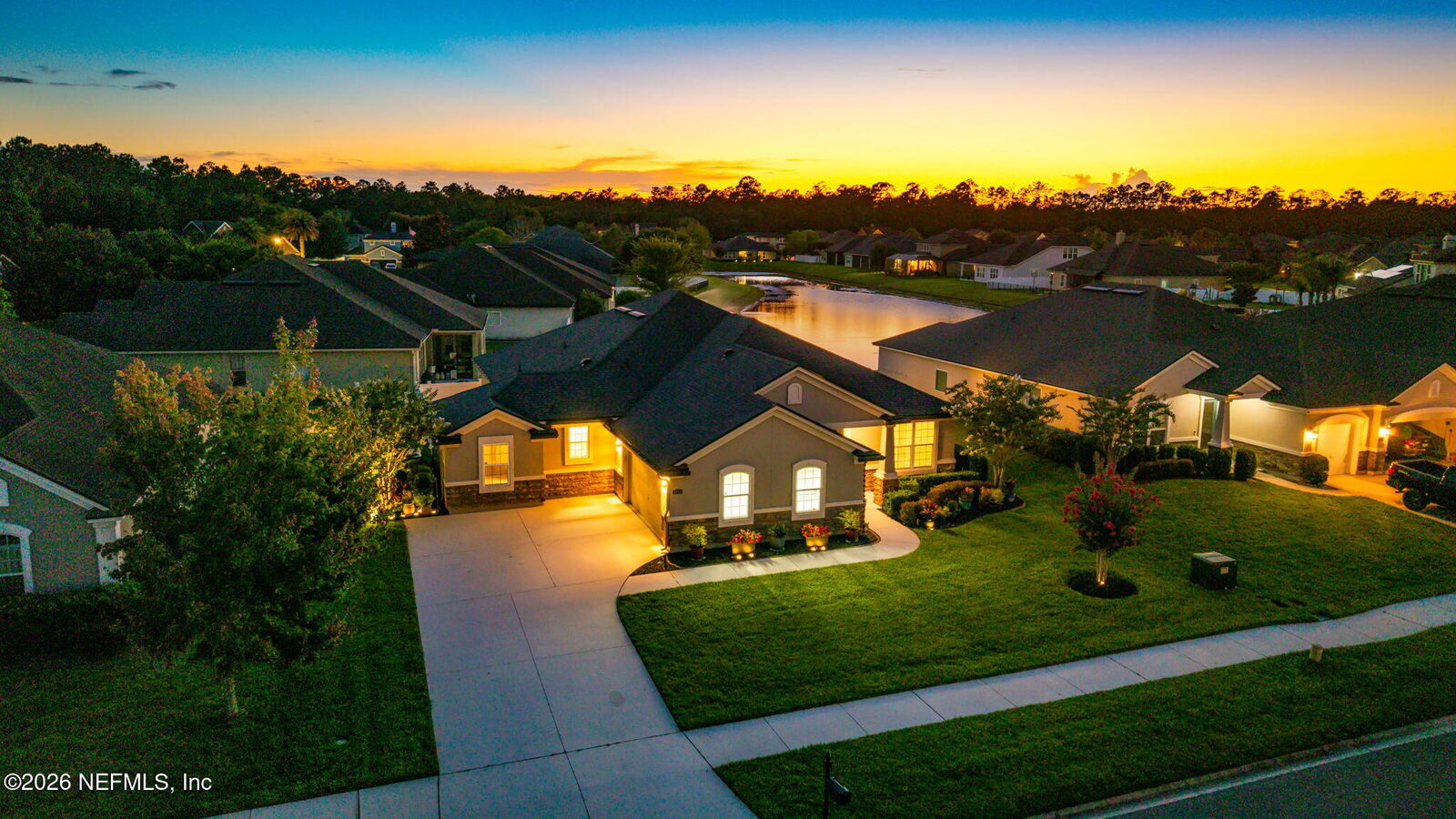 Property Photo:  1322 Warbler Way  FL 32068 