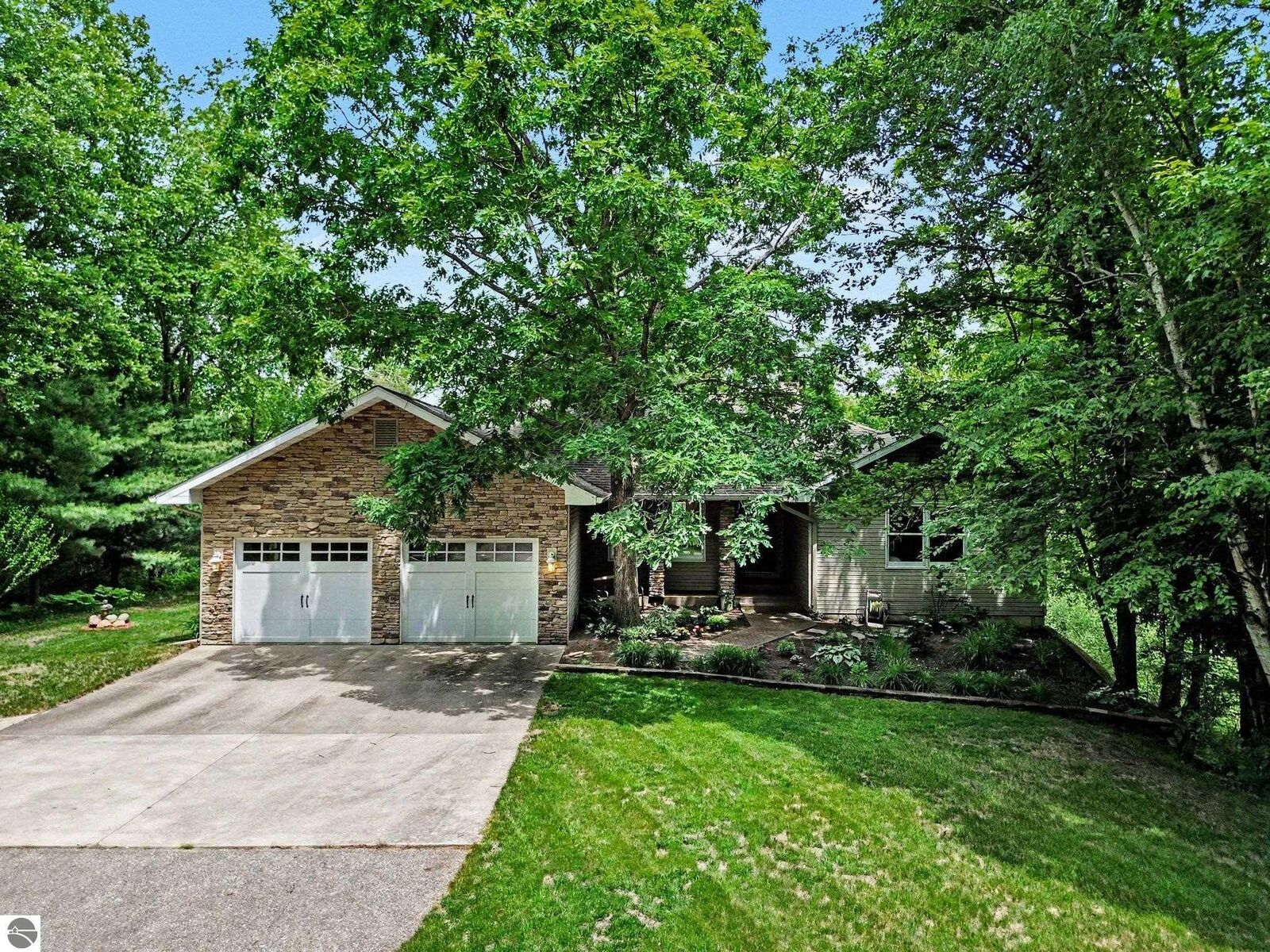 Property Photo: 1560 Bruder Drive MI 48858