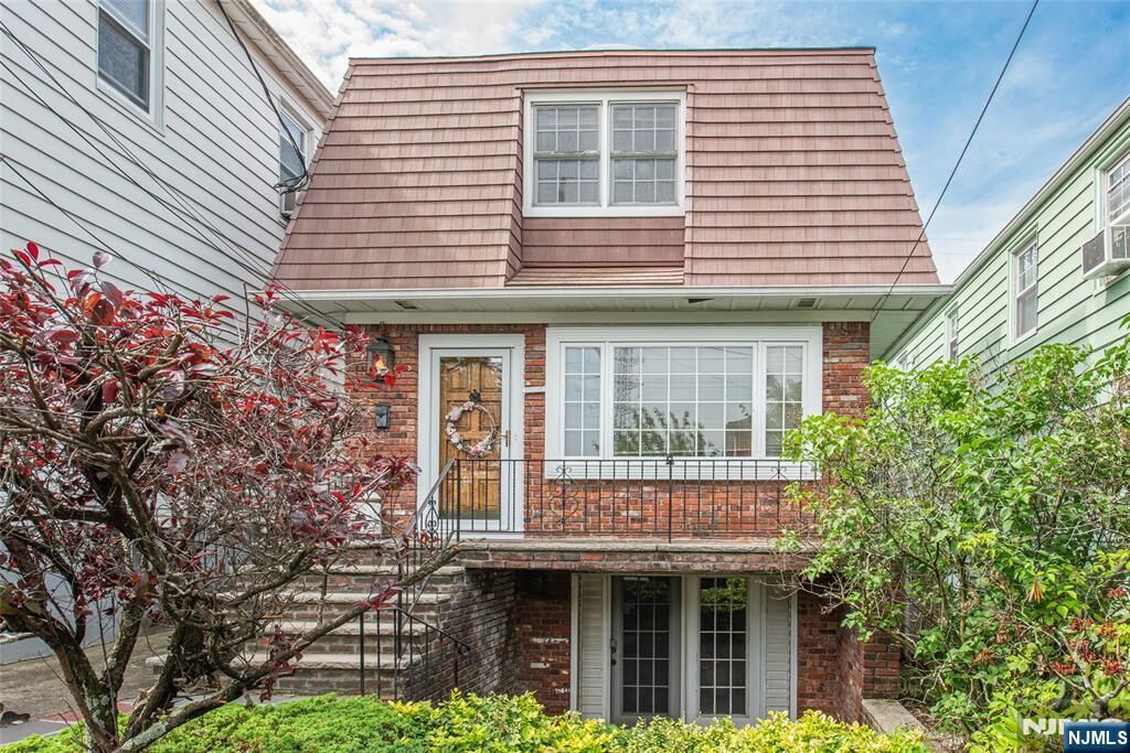 Property Photo:  51 Emmet Street  NJ 07109 