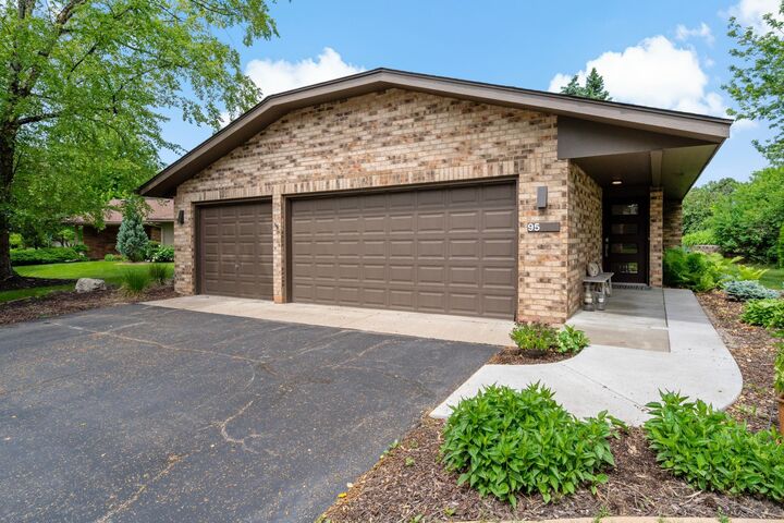 Property Photo:  95 Holly Lane N  MN 55447 