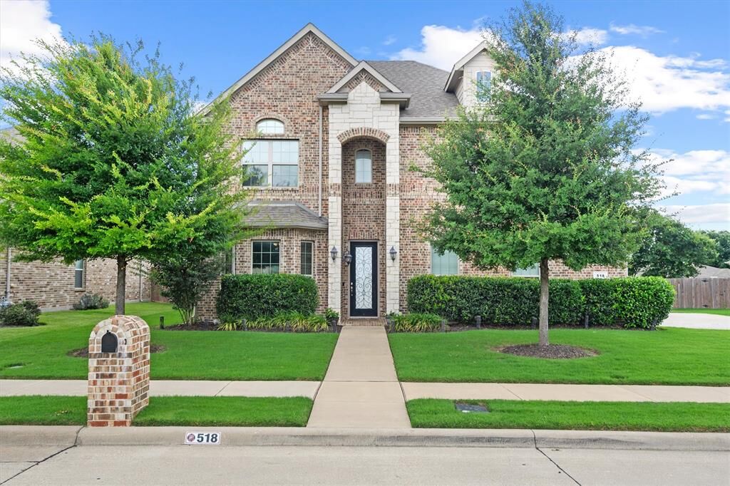 Photo de la propriété:  518 Dover Drive  TX 76065 