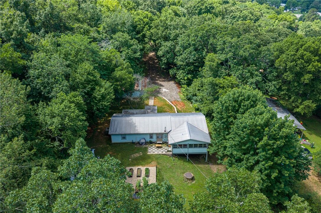 Property Photo: 428 Oak Street AR 72946