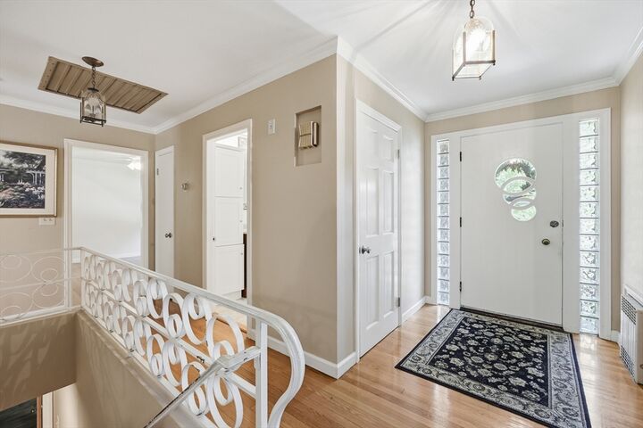 Property Photo: 22 Maxdale Rd MA 01602