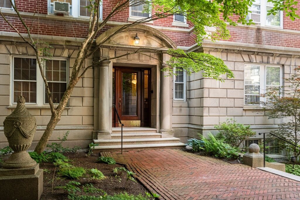 Property Photo:  4 Washington Ave 18  MA 02140 
