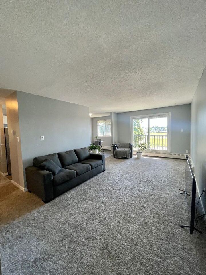 Photo de la propriété: 5611 9 Avenue 306B AB T7E 1R5