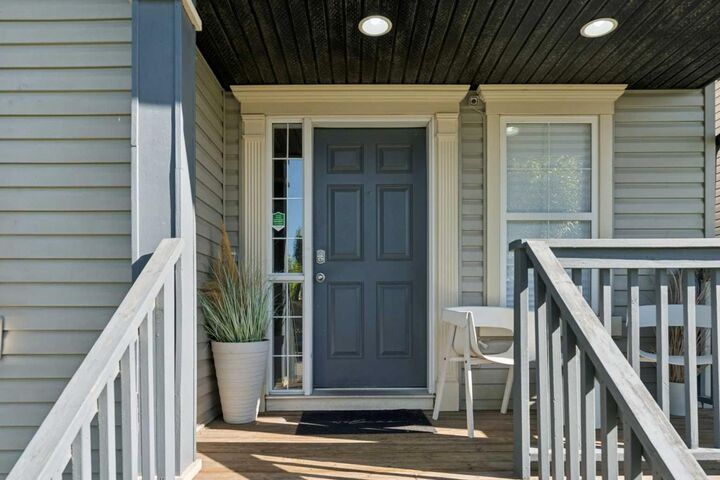 Property Photo: 4478 Elgin Avenue SE AB T2Z 4Z8