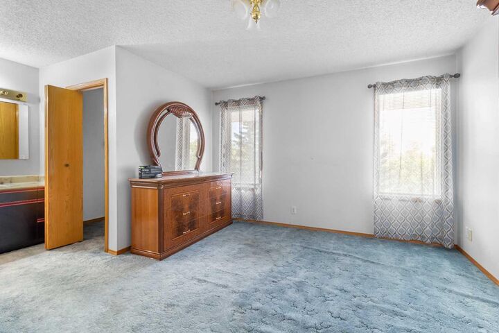 Property Photo:  285214 Range Road 293  AB T0M 0S0 