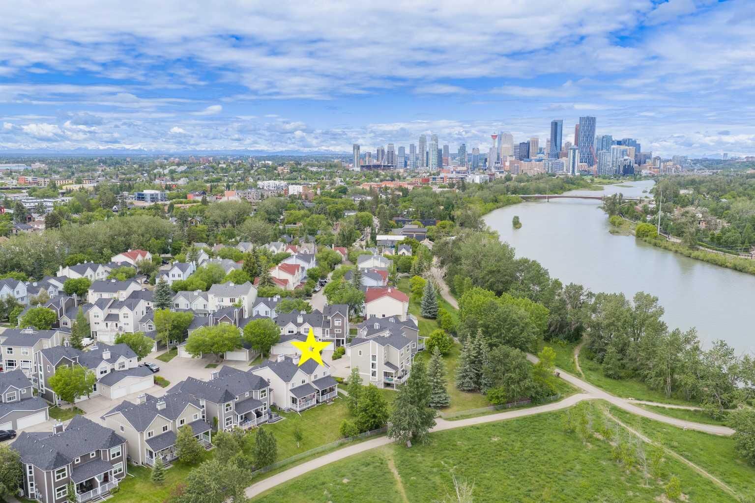 Property Photo: 142 Inglewood Point SE AB T2G 5K6