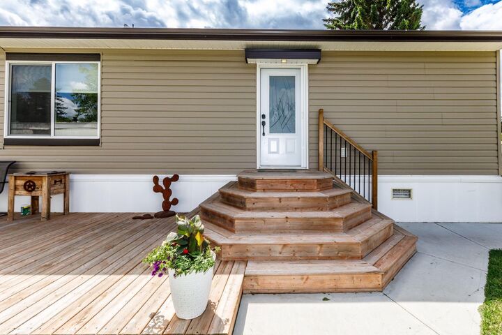 Property Photo: 4705 45 Avenue AB T0C 0B0