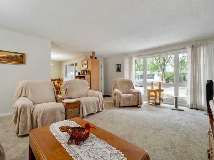Property Photo: 519 28 Street S AB T1J 3T1