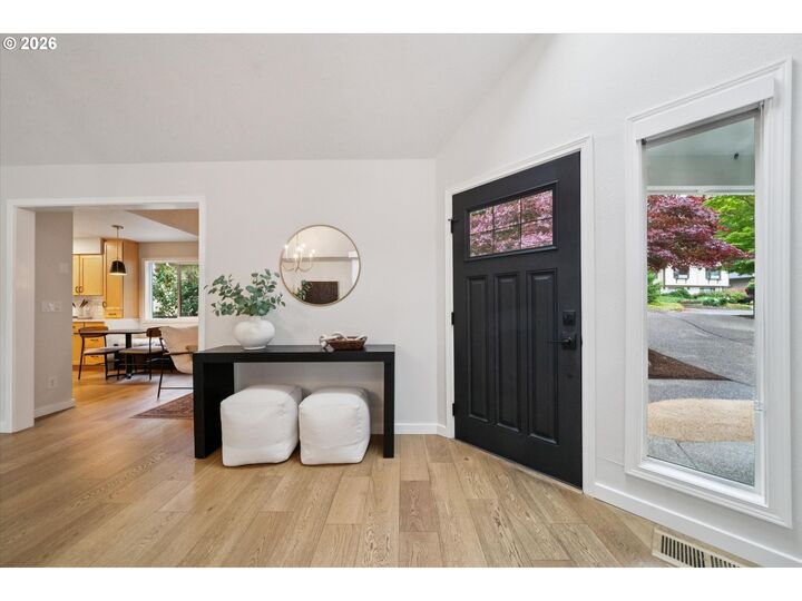 Property Photo:  4684 SW Flower Pl  OR 97221 
