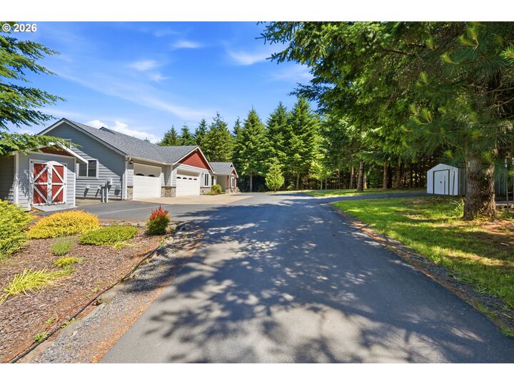 Property Photo:  21020 NE Finnigan Hill Rd  OR 97123 