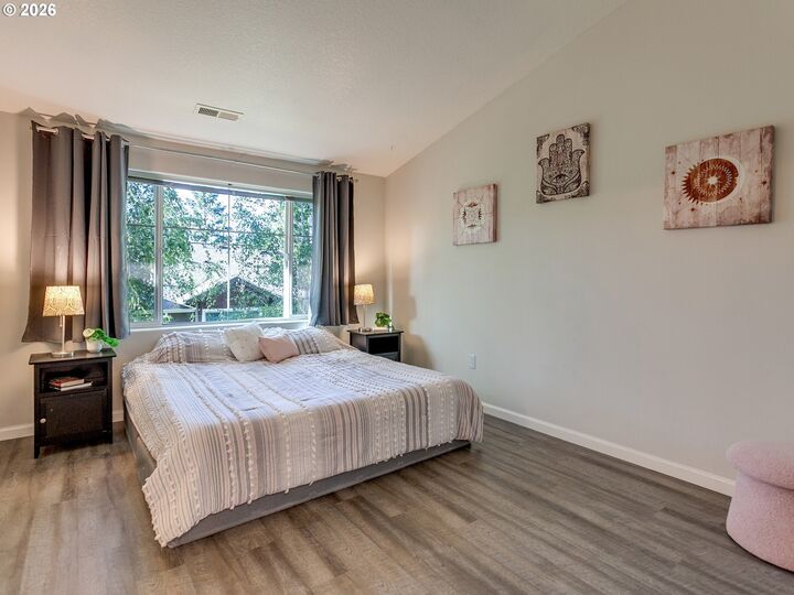 Property Photo:  10769 SW Canterbury Ln 102  OR 97224 