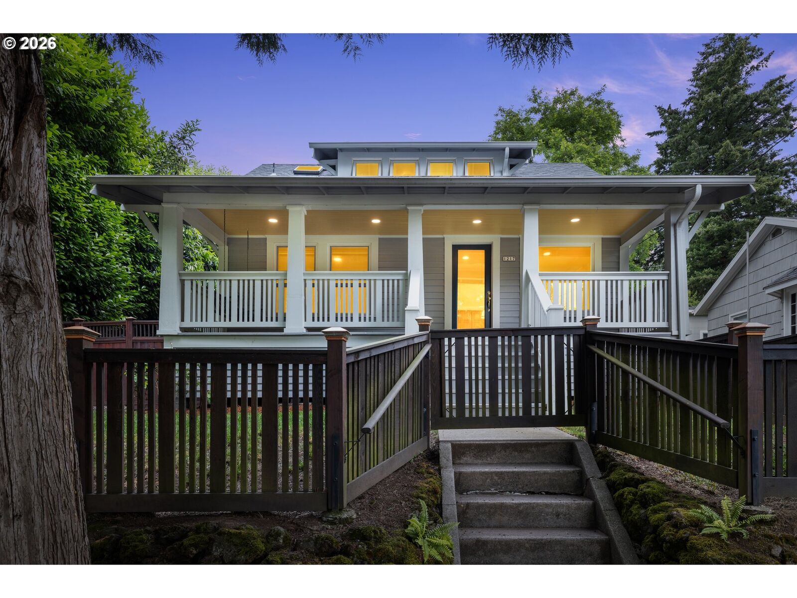 Property Photo: 1217 SW Spring Garden St OR 97219