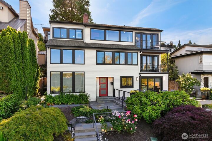 Property Photo: 917 Lake Washington Boulevard S WA 98144