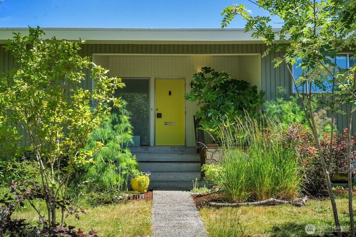 Property Photo: 4802 24th Place S WA 98108