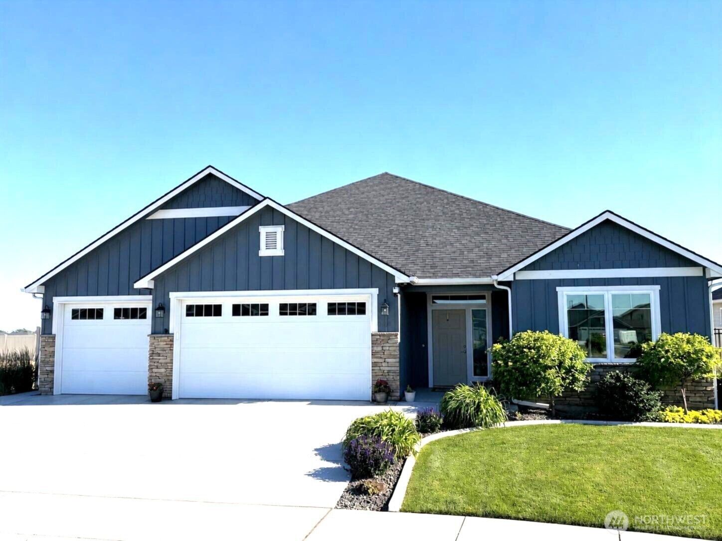Property Photo:  915 S M Loop Drive SW  WA 98848 